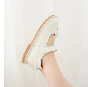 L’Amour Off White Scalloped Mary Jane Shoes