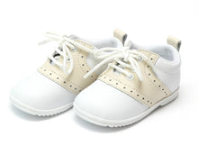 Load image into Gallery viewer, White/Beige Boy’s Lace Up Saddle Oxfords
