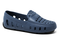 Load image into Gallery viewer, Navy Peony/Black Prodigy Driver Foam Shoe by Floafers
