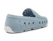 Load image into Gallery viewer, Powder Blue/Bright White Prodigy Driver Foam Shoe by Floafers
