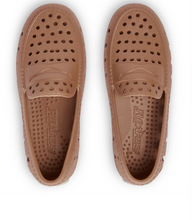 Load image into Gallery viewer, Tan/Bright White Prodigy Driver Foam Shoe by Floafers
