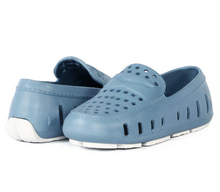 Load image into Gallery viewer, Spring Lake/Bright White Prodigy Driver Foam Shoe by Floafers
