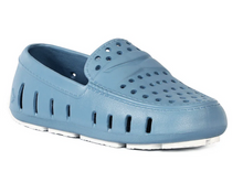 Load image into Gallery viewer, Spring Lake/Bright White Prodigy Driver Foam Shoe by Floafers
