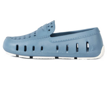 Load image into Gallery viewer, Spring Lake/Bright White Prodigy Driver Foam Shoe by Floafers
